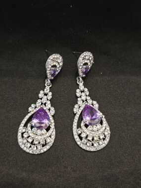 🦩 Elegant Purple Teardrop Crystal Dangle Earrings